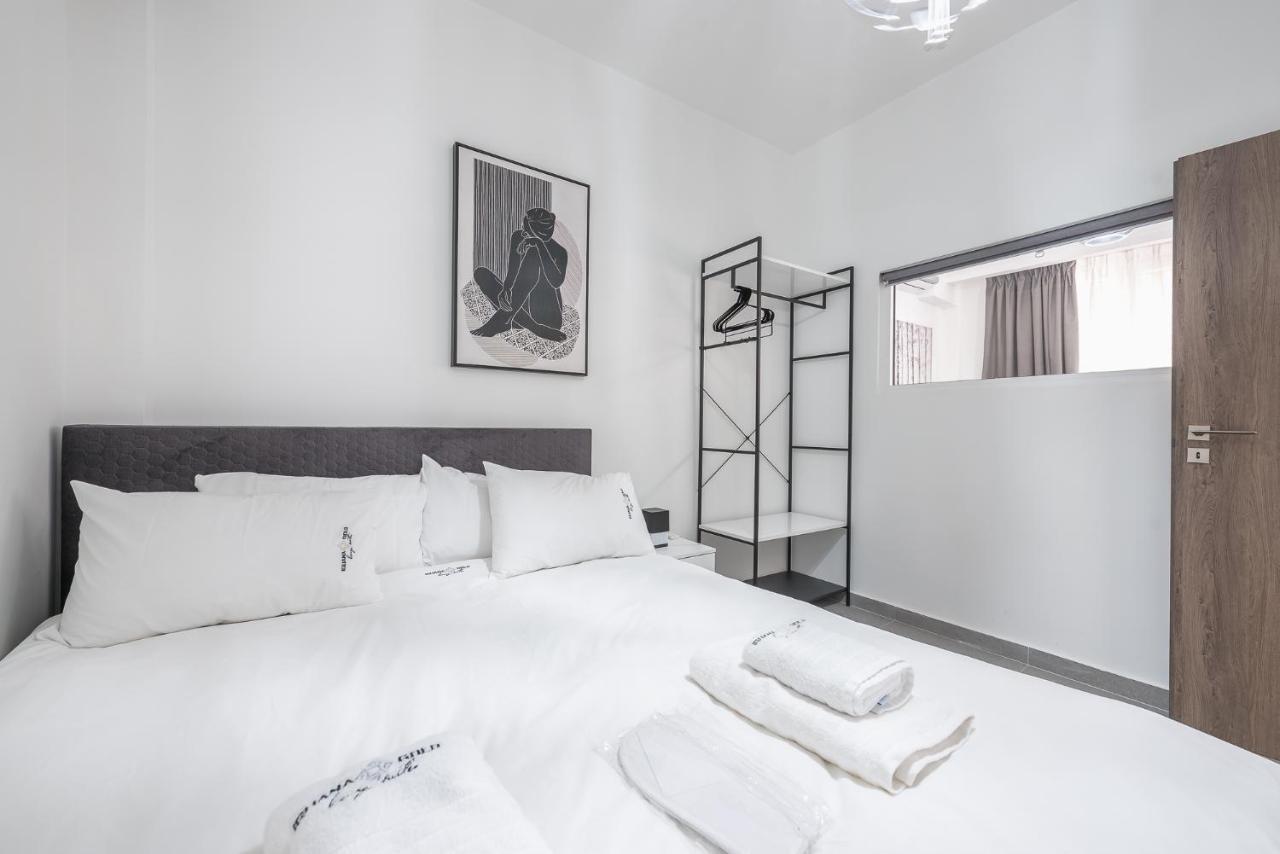 Iguana Gold Luxury Suites 2 Athen Eksteriør billede